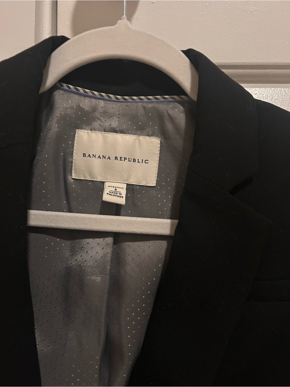 Banana Republic Women’s Black Single-Button Blazer - Picture 2 of 4